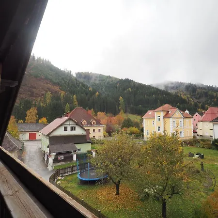 Zum Gruenen Specht * Oberzeiring