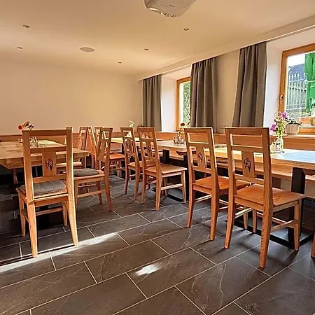 Zum Gruenen Specht Inn Oberzeiring